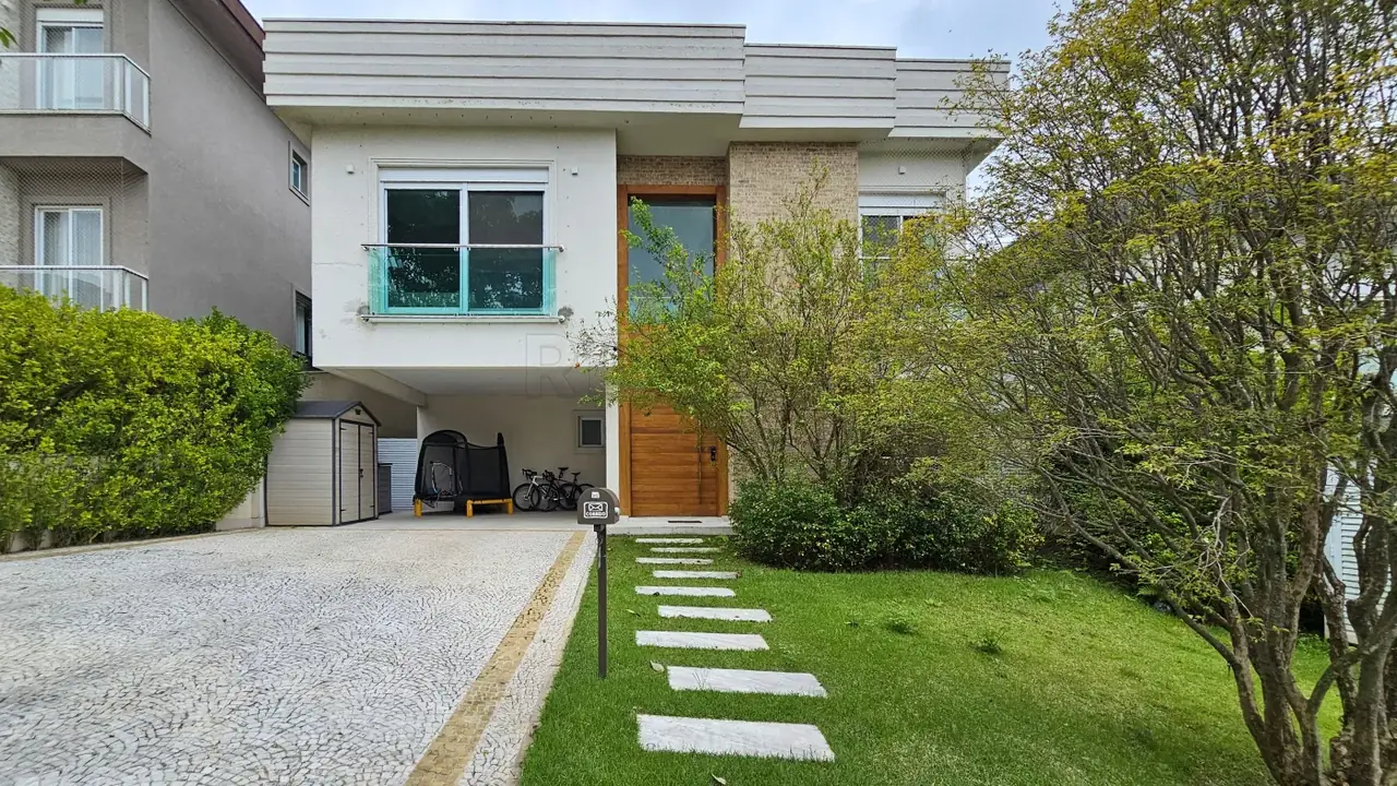 Fachada frontal da casa