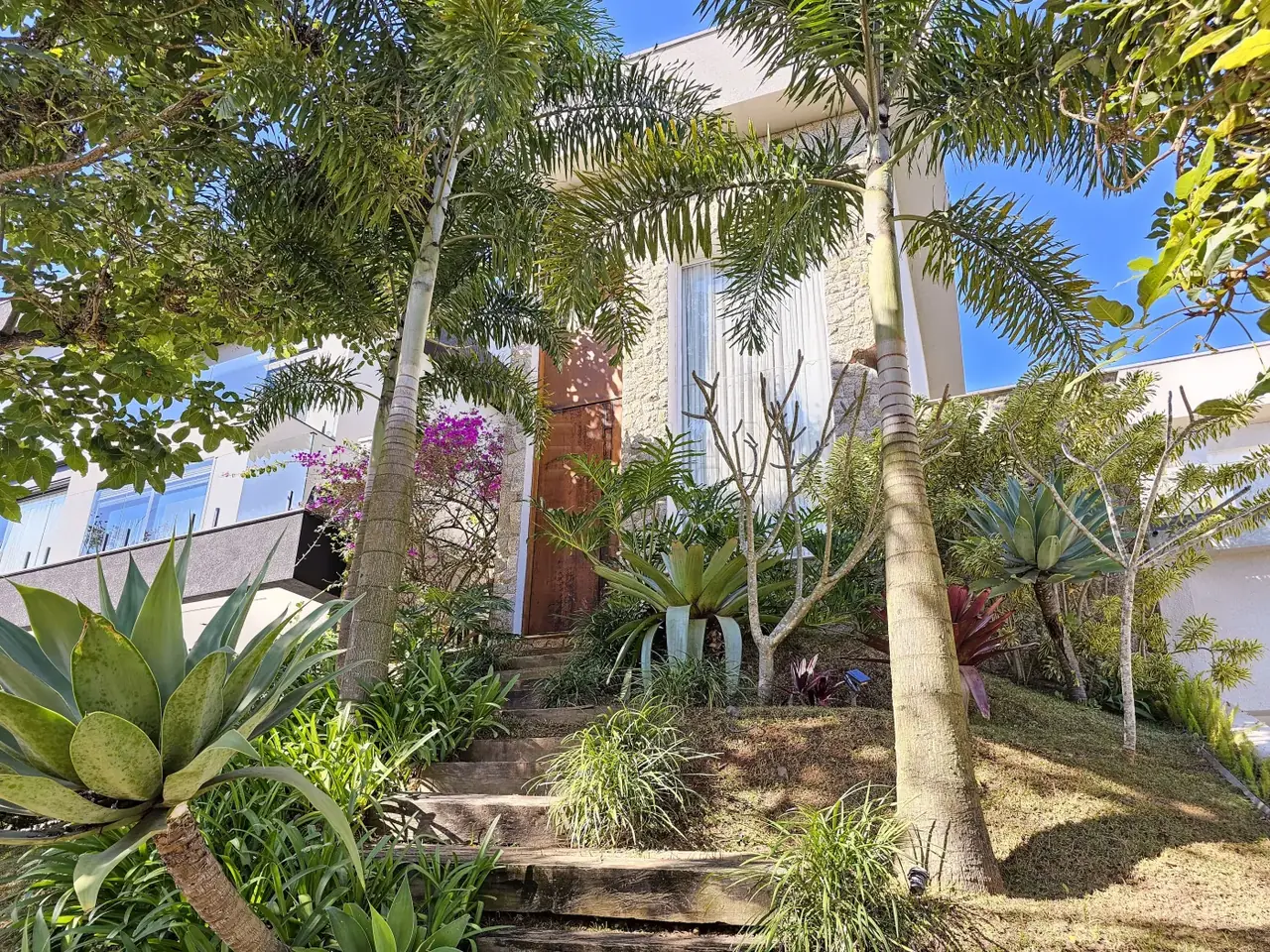 Fachada frontal da casa
