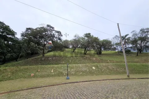 Lote 32 do Condomínio Fazenda Voturuna