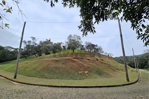 Lote 33 do Condomínio Fazenda Voturuna