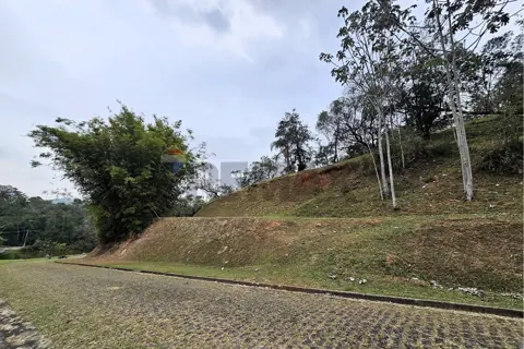 Lote 64 do Condomínio Fazenda Voturuna